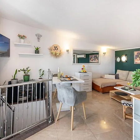Holiday Nevera Holiday home Makarska