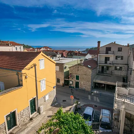 Holiday home Holiday Nevera Makarska